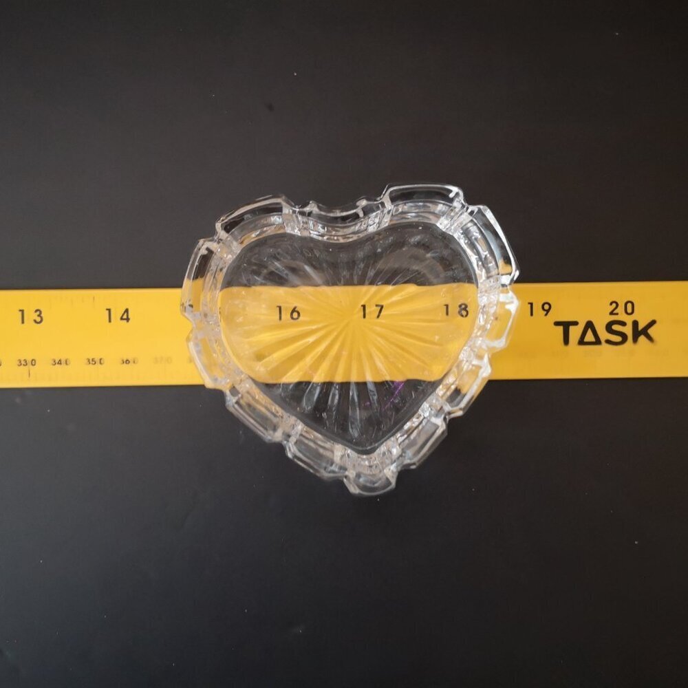 Vintage Crystal Heart Shaped Trinket / Jewelry Box with Lid & Radiant Cut Design - Picture 5 of 5